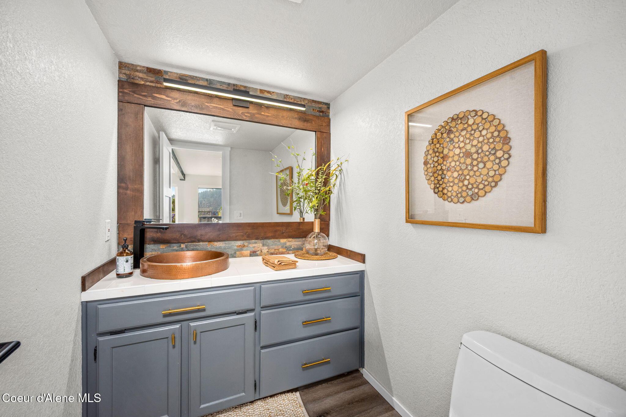 2920 East Fernan Hill Road Coeur D'Alene, ID 83814 - Photo 23 of 64 Guest Bath (Floor 1)