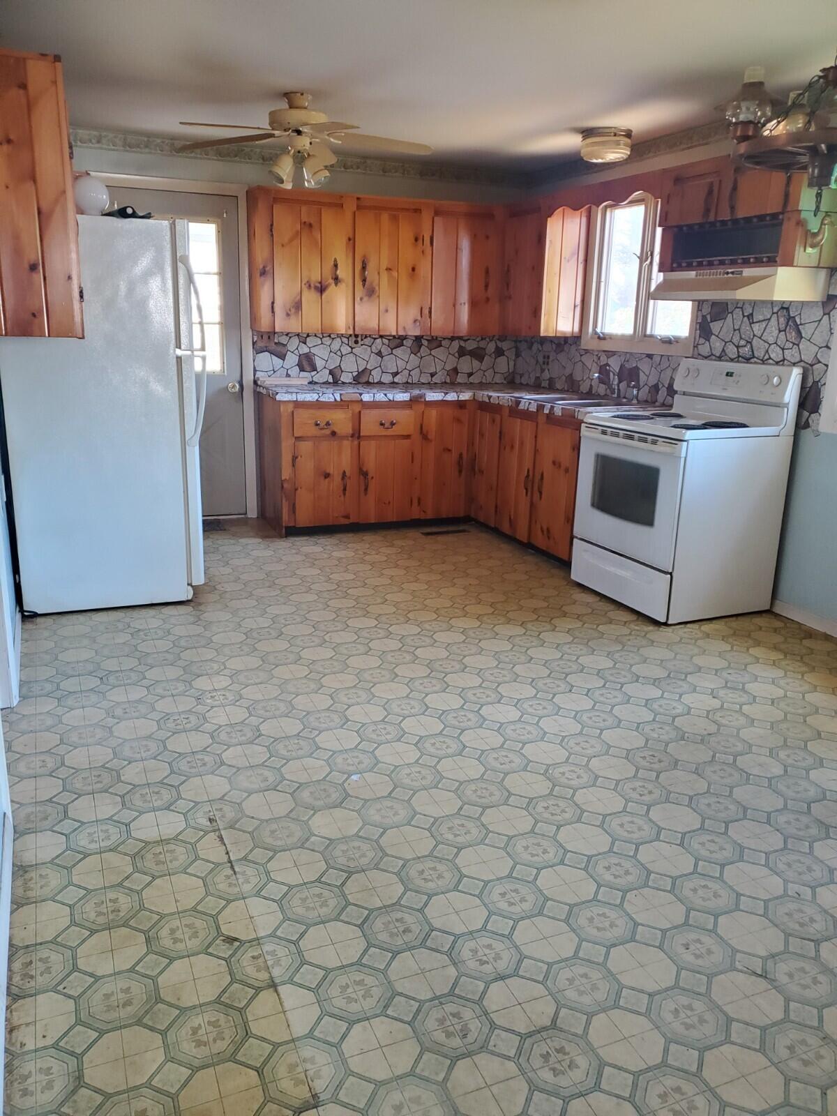 57 Whitefield Road Pittston, ME 04345 - Photo 25 of 31 20211212_121453