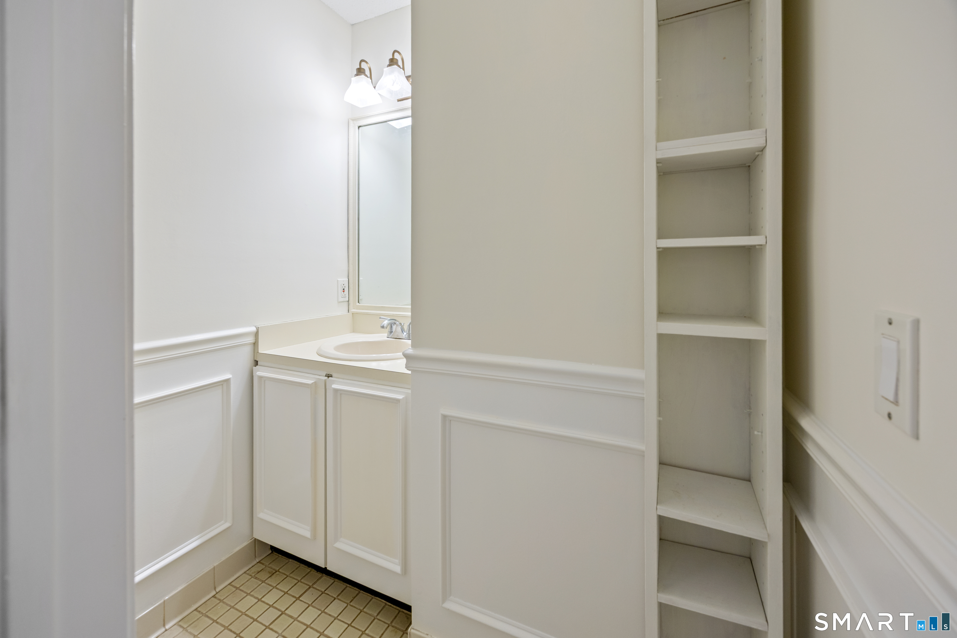 111 Strathmore Lane, Unit 111 Wallingford, CT 06492 - Photo 12 of 32