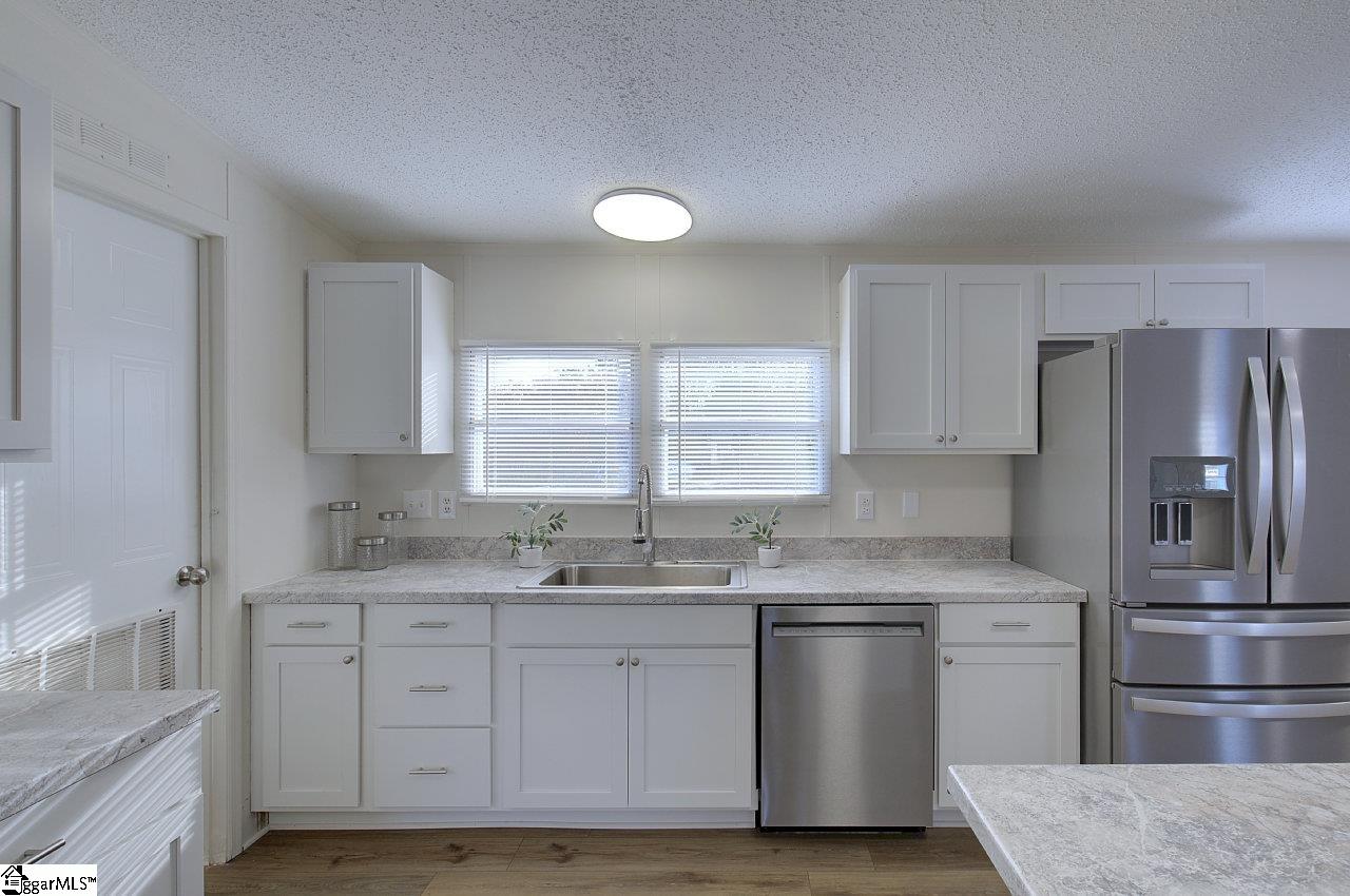 908 Turner Hill Road Easley, SC 29642 - Photo 12 of 36 Gallery Image 12