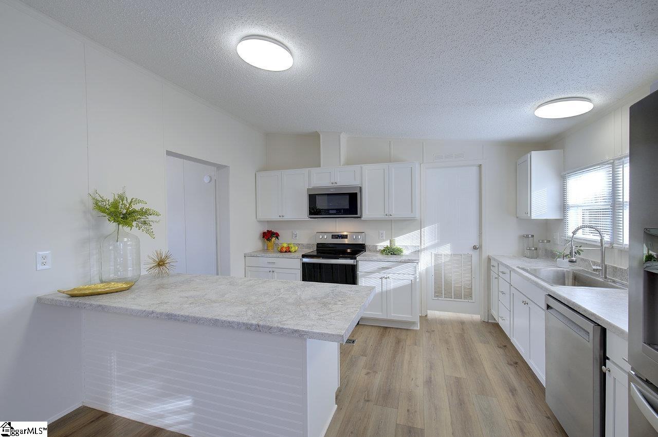 908 Turner Hill Road Easley, SC 29642 - Photo 10 of 36 Gallery Image 10