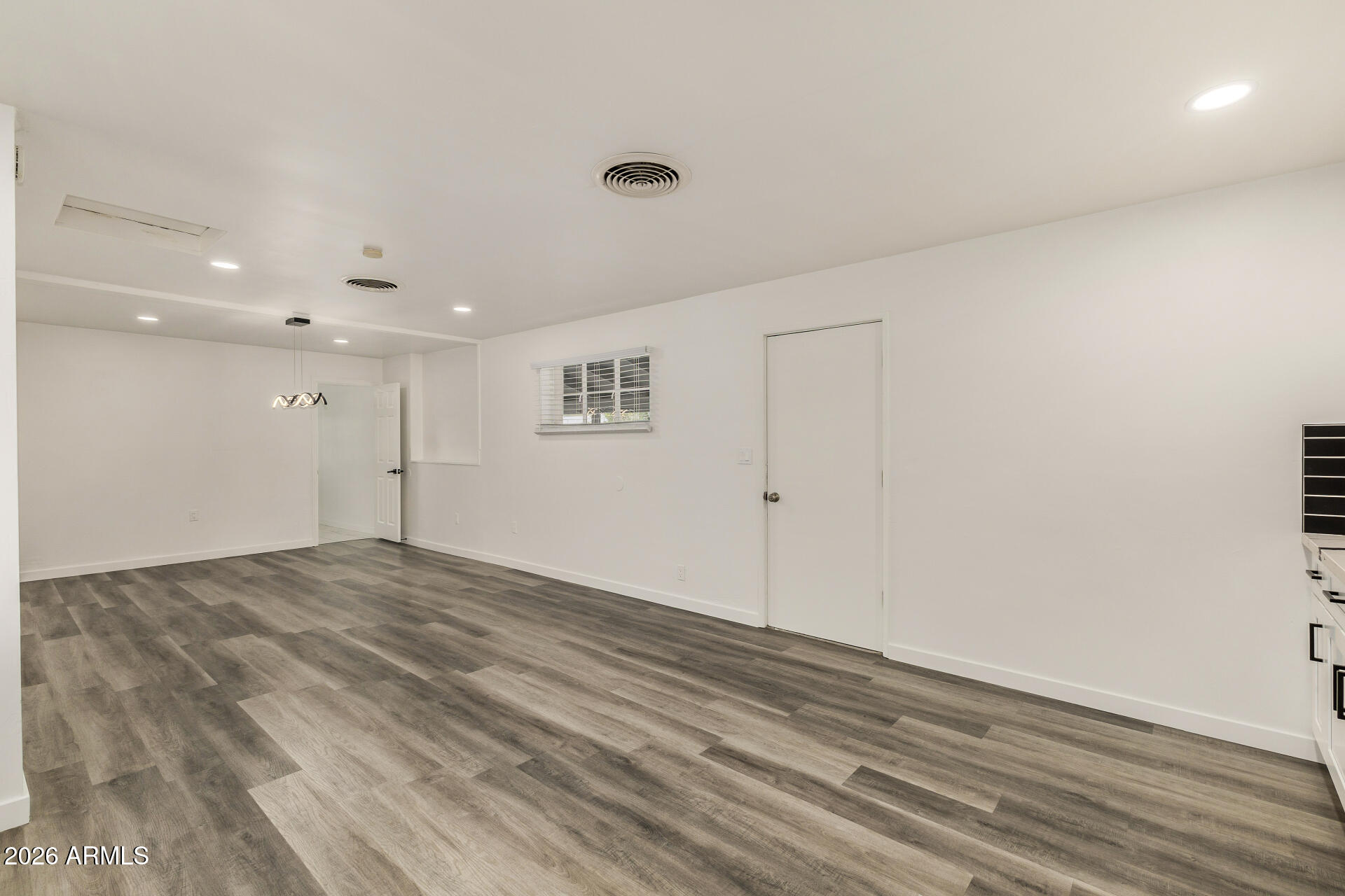 533 West 18th Street Tempe, AZ 85281 - Photo 14 of 52 a view of an empty room
