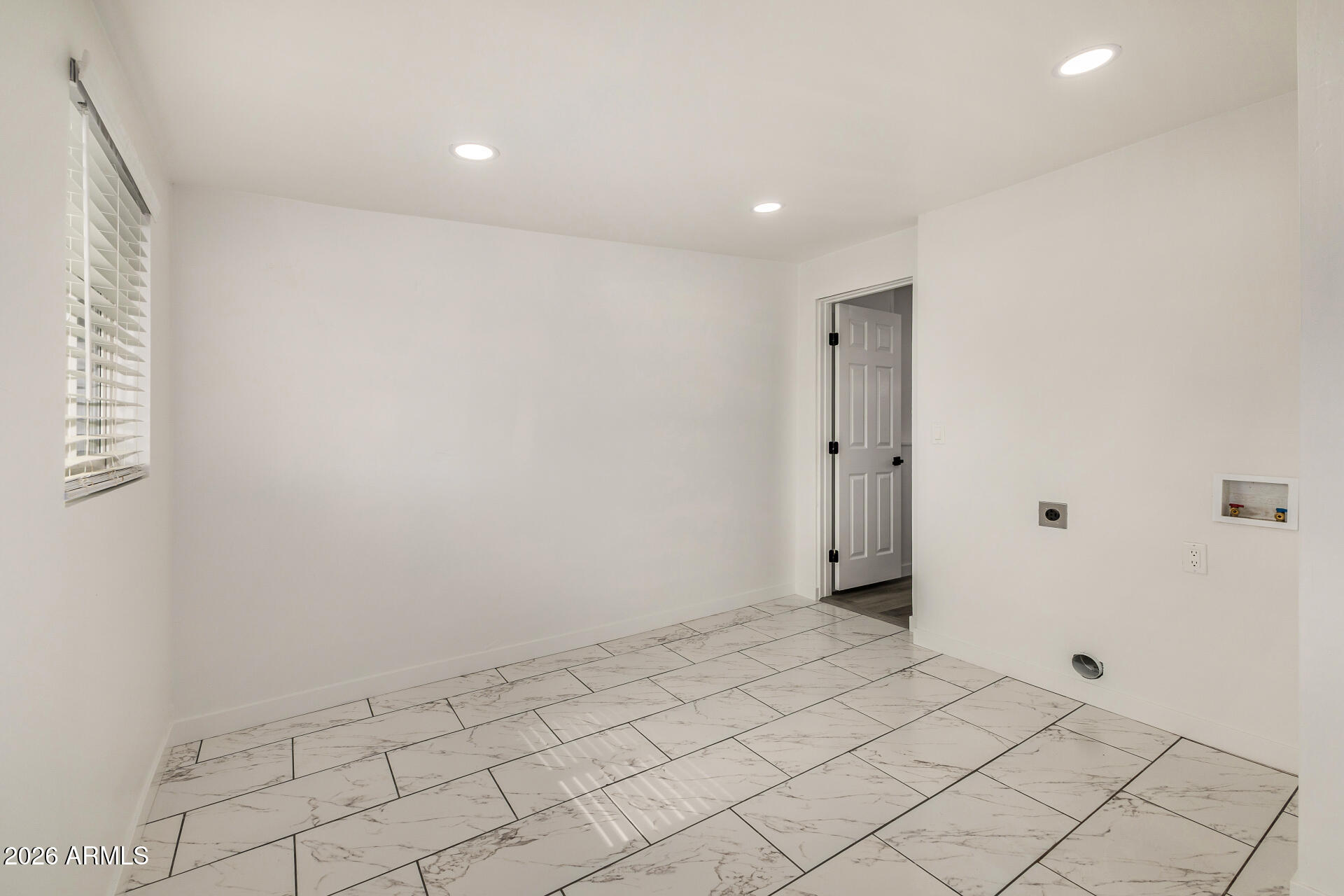 533 West 18th Street Tempe, AZ 85281 - Photo 37 of 52 a view of an empty room