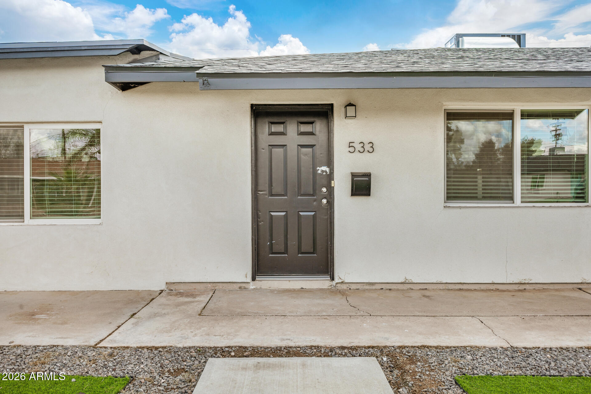 533 West 18th Street Tempe, AZ 85281 - Photo 6 of 52 a front view of a house