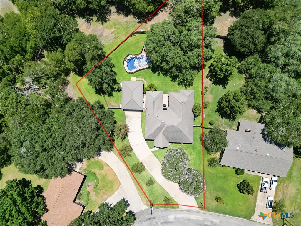 170 Oak Creek Circle Luling, TX 78648 - Photo 7 of 44