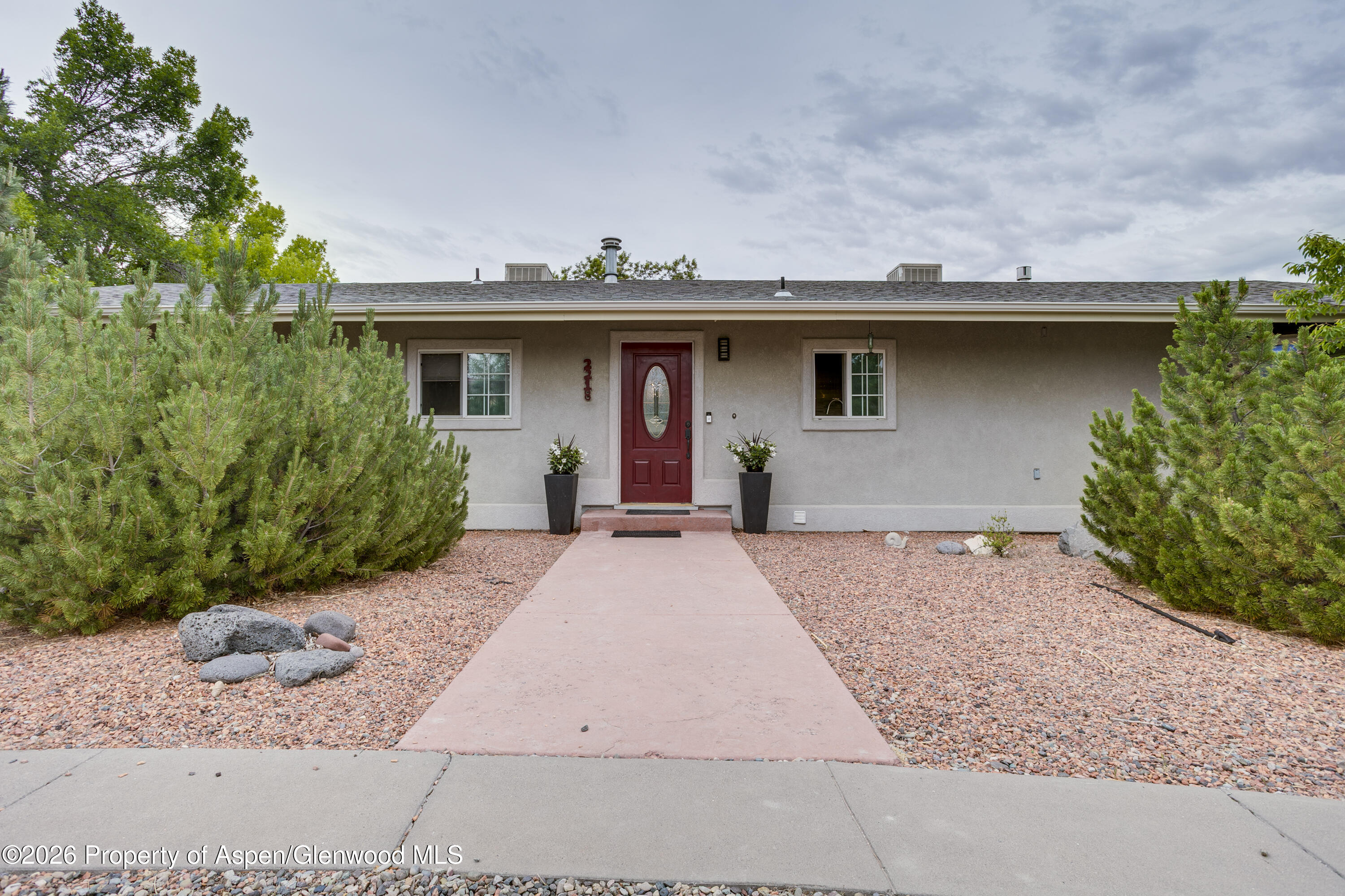 2218 Saddlehorn Road Grand Junction, CO 81507 - Photo 10 of 47 2218_Saddlehorn_Rd_Front-1
