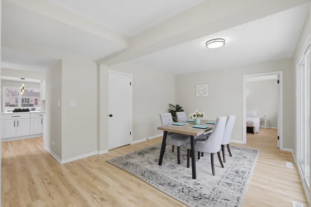 $365,000 | 2404 Sigwalt Street, Rolling Meadows, IL 60008