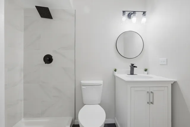 $365,000 | 2404 Sigwalt Street, Rolling Meadows, IL 60008