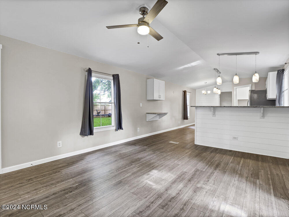 718 Shell Street Hampstead, NC 28443 - Photo 13 of 26 Living room