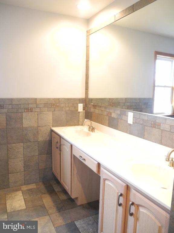 733 Wallingford Road Lititz, PA 17543 - Photo 22 of 38
