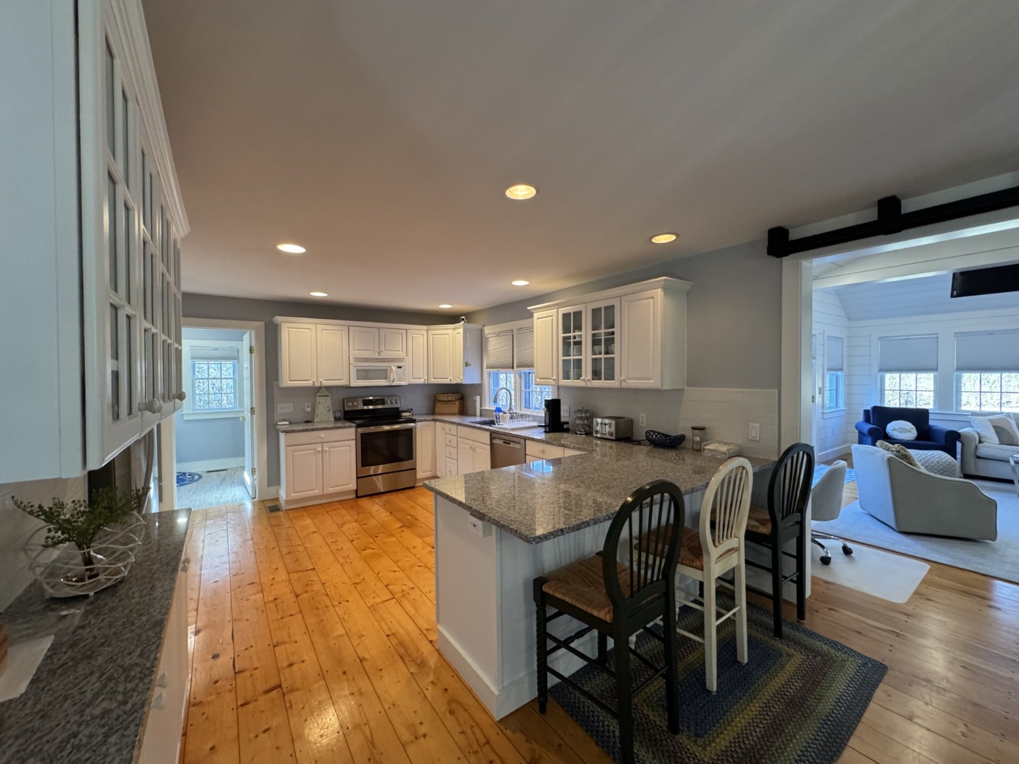 33 Goldfinch Drive Nantucket, MA 02554 - Photo 4 of 26