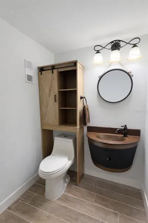$2,300 | 500 Treasure Island Causeway, Unit 109, Treasure Island, FL 33706