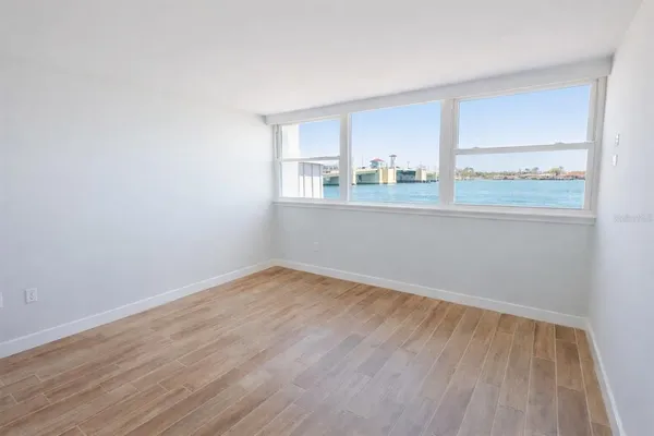 $2,300 | 500 Treasure Island Causeway, Unit 109, Treasure Island, FL 33706