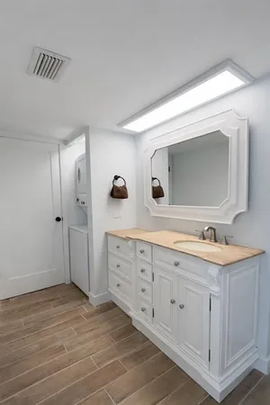 $2,300 | 500 Treasure Island Causeway, Unit 109, Treasure Island, FL 33706