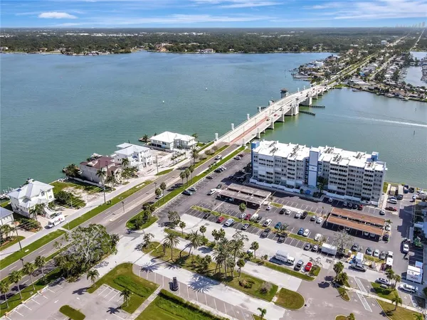 $2,300 | 500 Treasure Island Causeway, Unit 109, Treasure Island, FL 33706