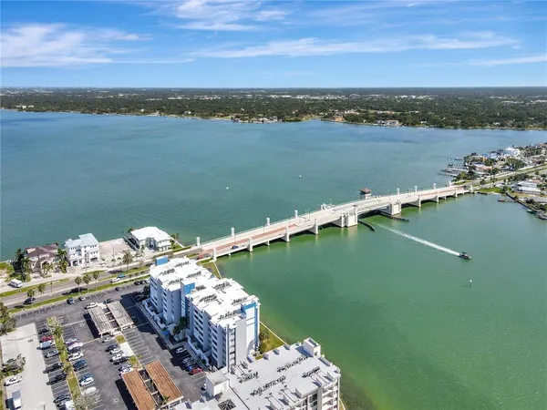 $2,300 | 500 Treasure Island Causeway, Unit 109, Treasure Island, FL 33706