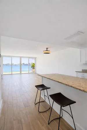 $2,300 | 500 Treasure Island Causeway, Unit 109, Treasure Island, FL 33706