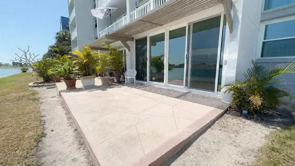$2,300 | 500 Treasure Island Causeway, Unit 109, Treasure Island, FL 33706