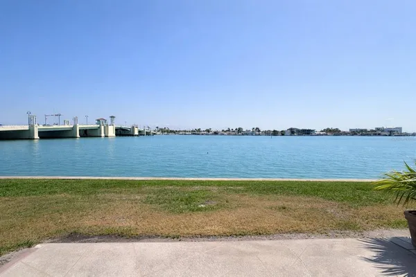 $2,300 | 500 Treasure Island Causeway, Unit 109, Treasure Island, FL 33706