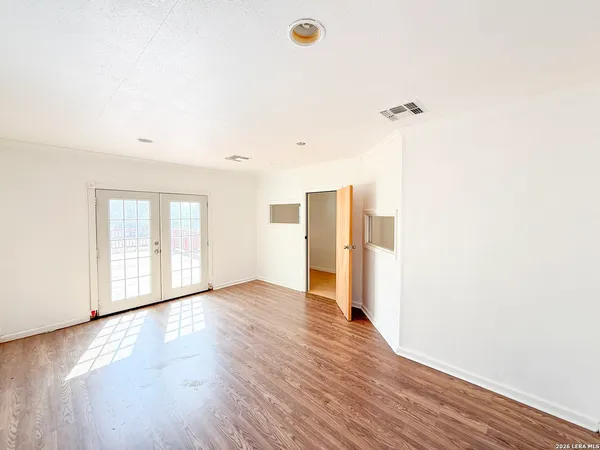 $349,900 | 680 West County Road 678, Natalia, TX 78059