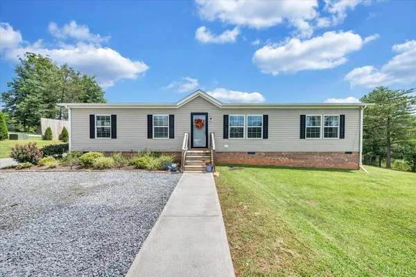 $260,000 | 6019 Big Island Highway, Bedford, VA 24523