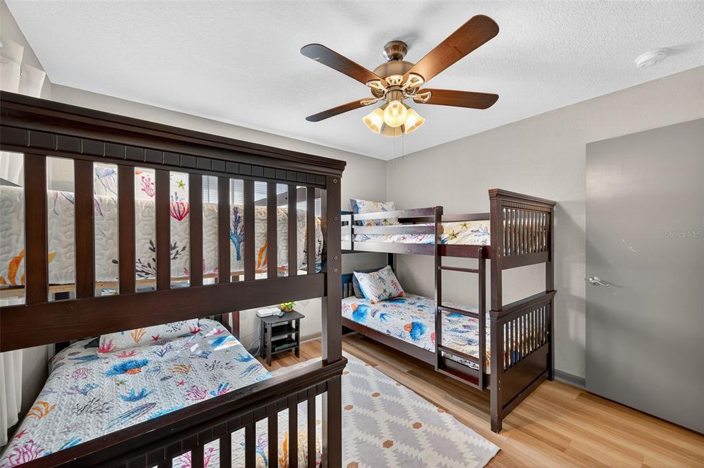 1576 Rosery Road Northeast Largo, FL 33756 - Photo 35 of 54