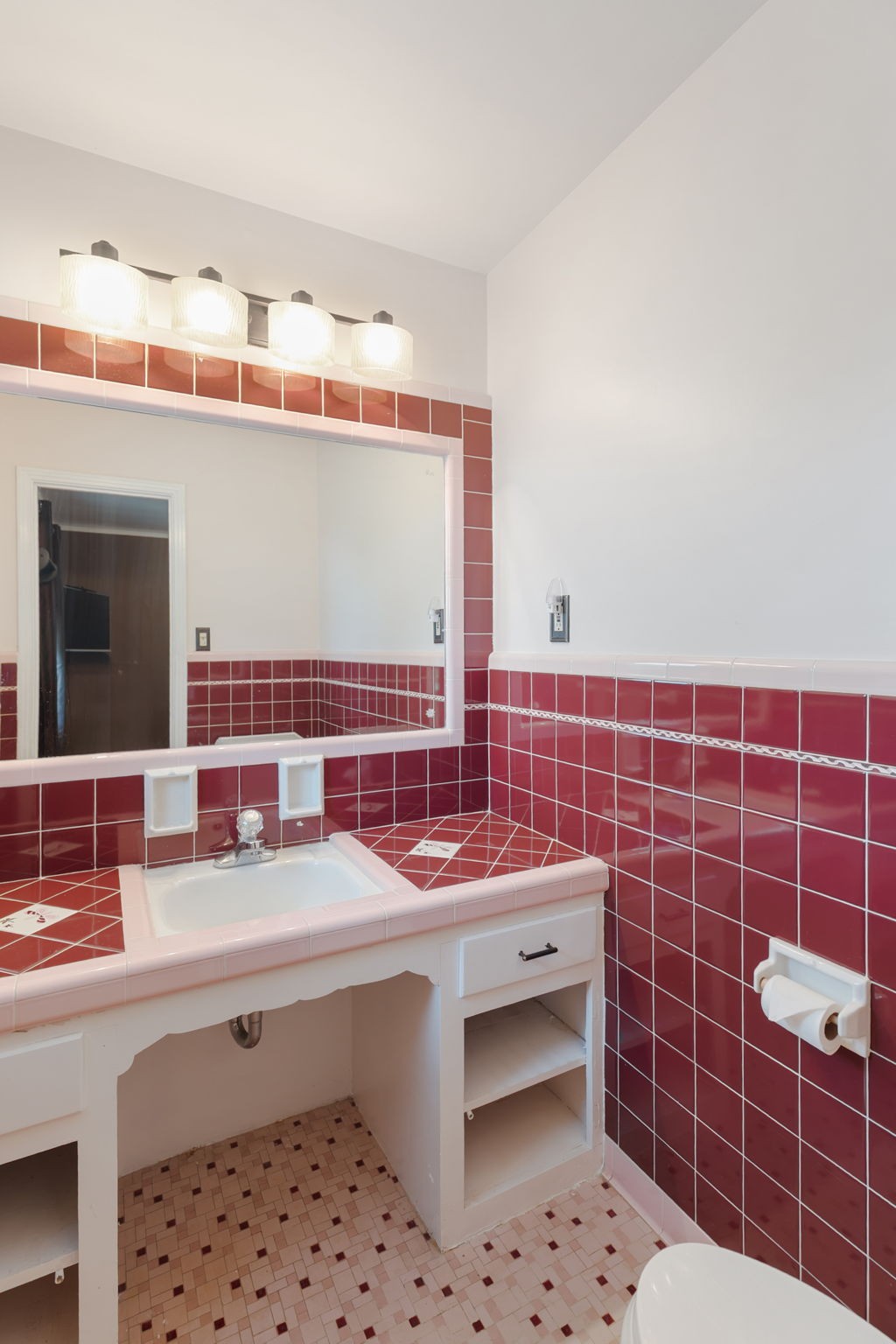 307 Shepherd Hills Drive Madison, TN 37115 - Photo 21 of 30 a bathroom with a sink and a mirror