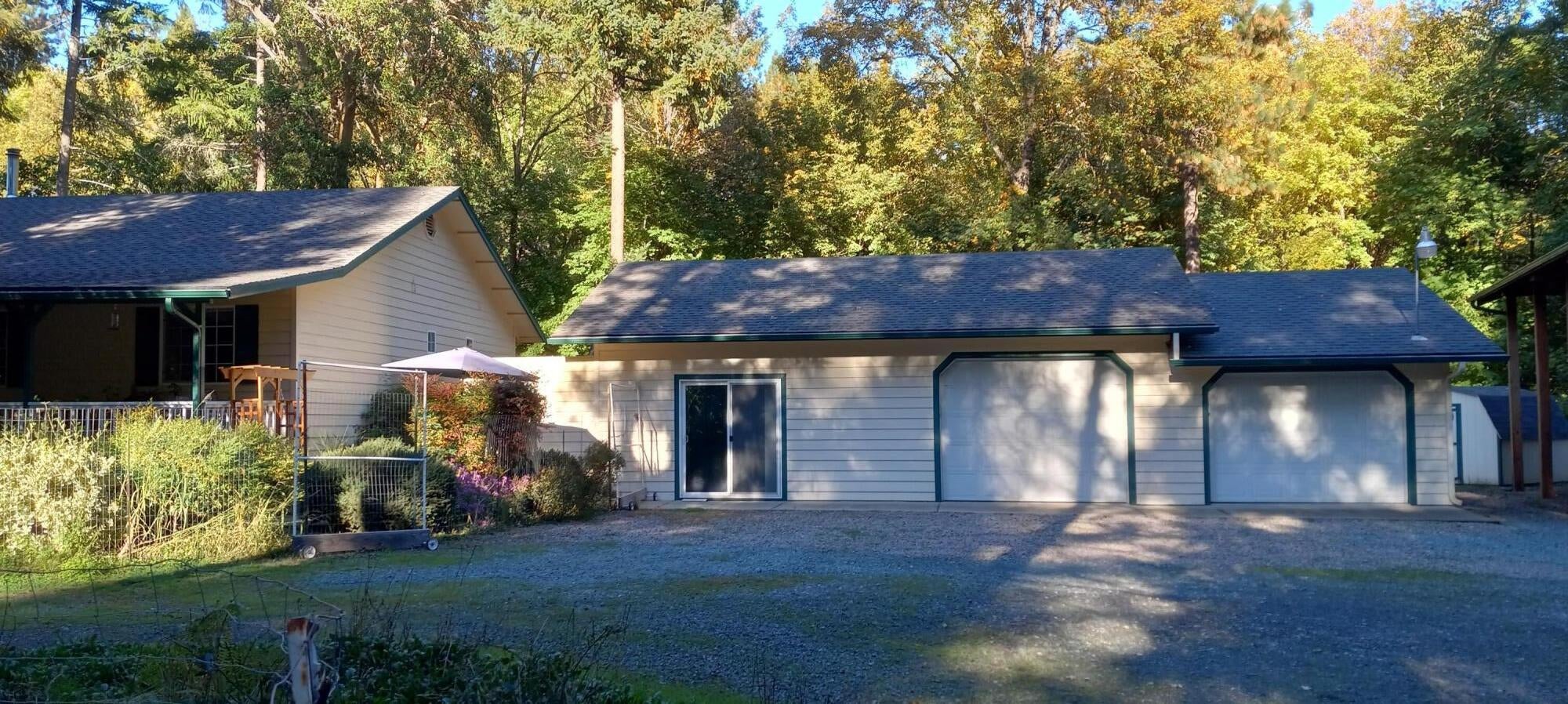 10596 West Evans Creek Road Rogue River, OR 97537 - Photo 7 of 35 garages