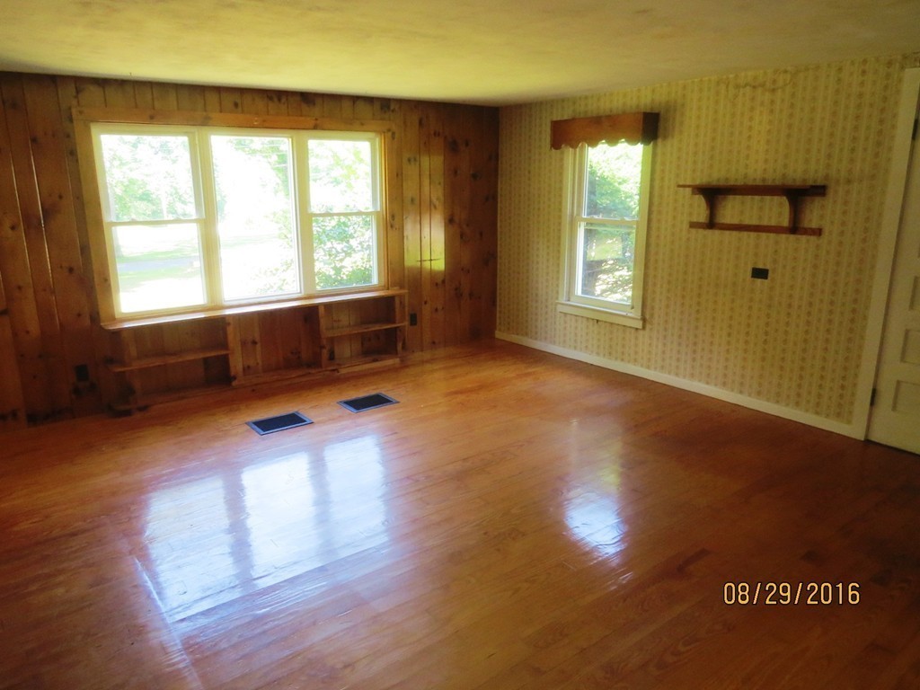 164 Parmenter Road Bernardston, MA 01337 - Photo 7 of 13 Gallery Image 7