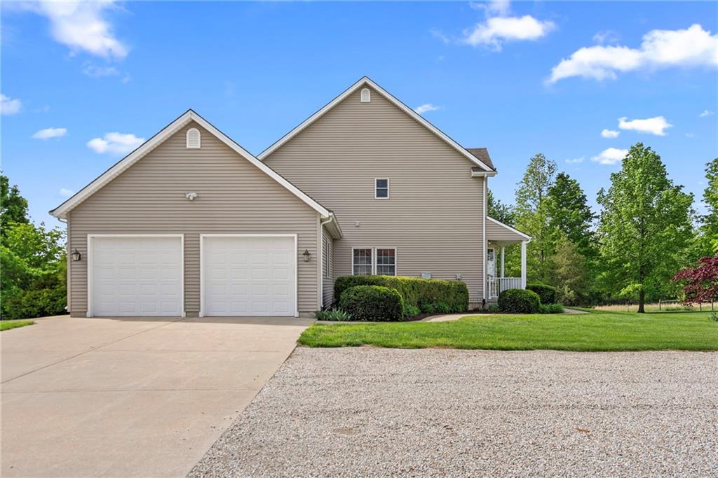 35559 Metcalf Road Louisburg, KS 66053 - Photo 4 of 78