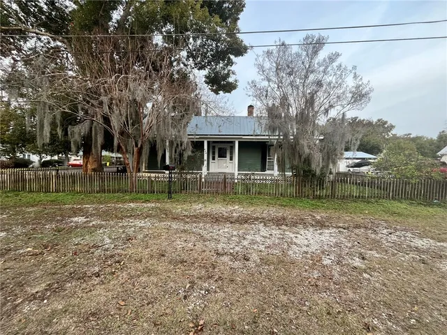 $1,850 | 406 2nd Street West, Darien, GA 31305