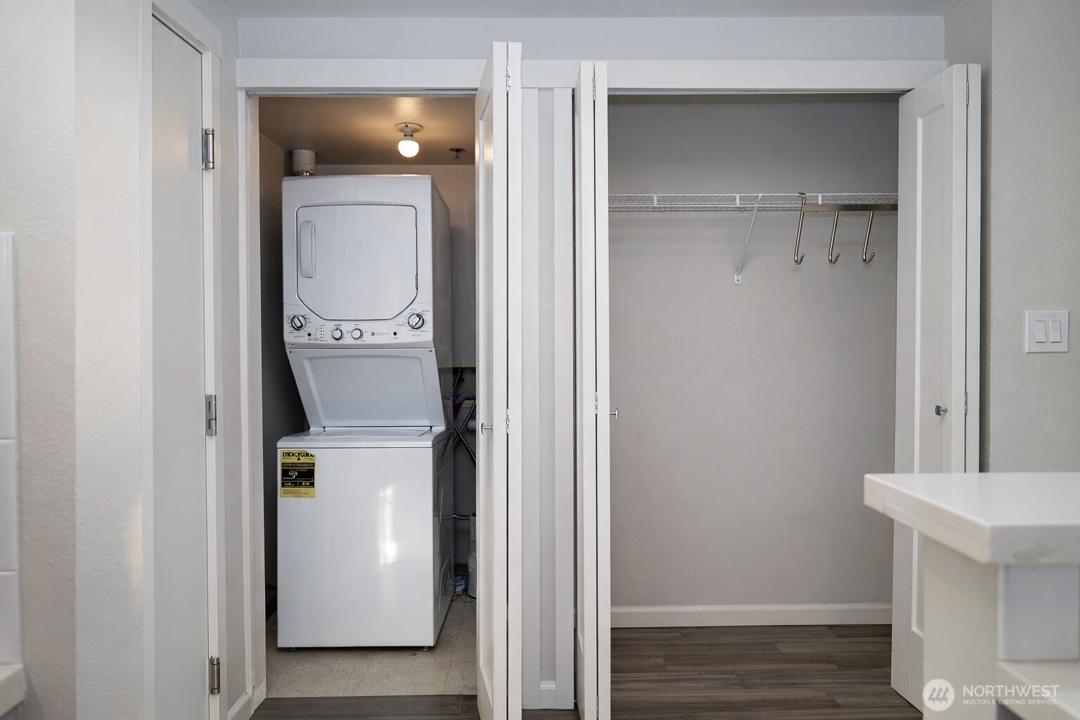 121 Vine Street, Unit 1702 Seattle, WA 98121 - Photo 20 of 37