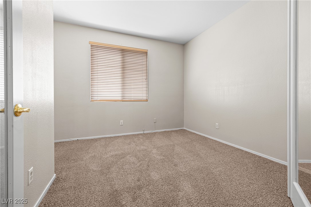 9282 West Viking Road Las Vegas, NV 89147 - Photo 23 of 38