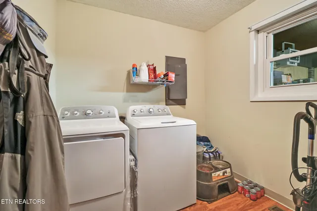 $329,400 | 324 Wheeler Lane, Jamestown, TN 38556