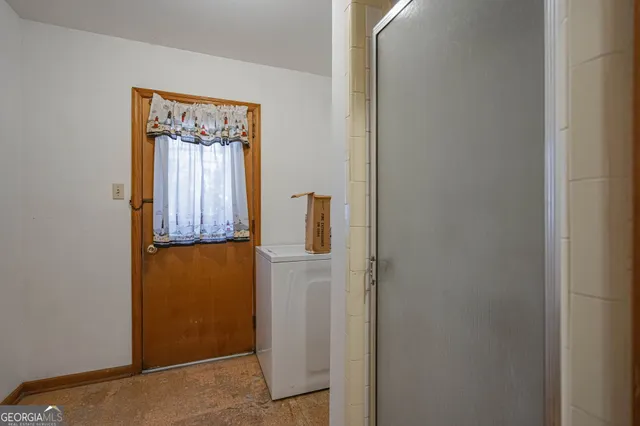 a view of walk in closet