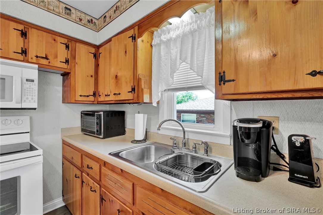 2595 East Robin Road New Albany, IN 47150 - Photo 11 of 35