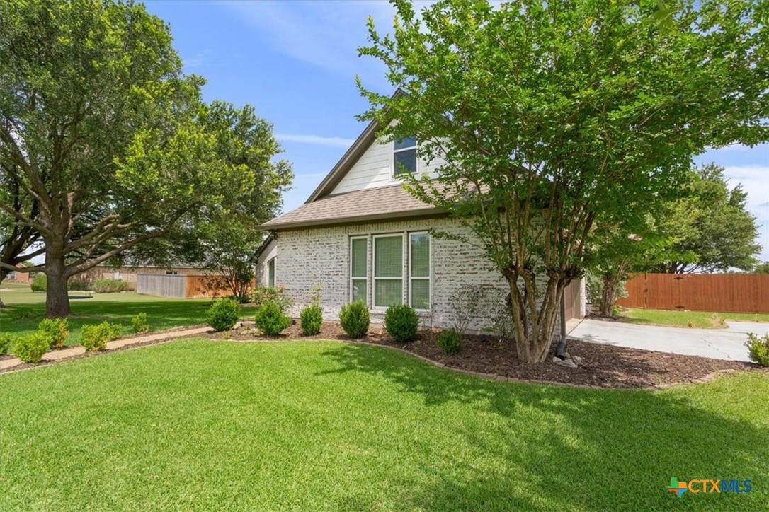 11217 Inverness Road Belton, TX 76513 - Photo 4 of 41