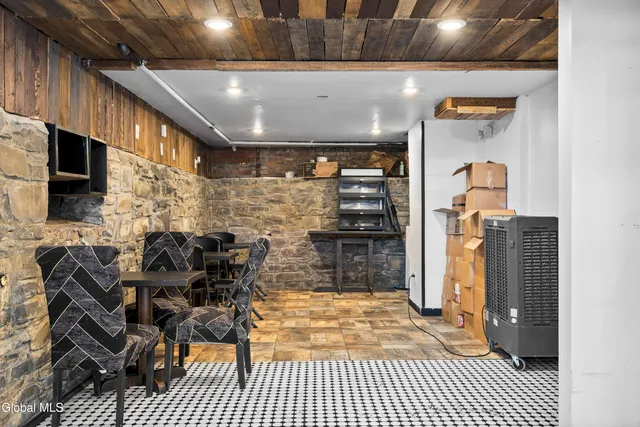 $348,000 | 764 1/2 Eastern Avenue, Schenectady, NY 12308