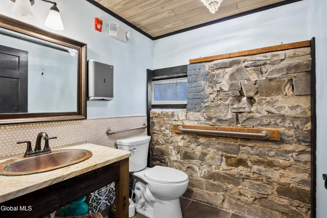 $348,000 | 764 1/2 Eastern Avenue, Schenectady, NY 12308