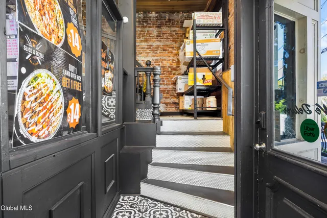 $348,000 | 764 1/2 Eastern Avenue, Schenectady, NY 12308