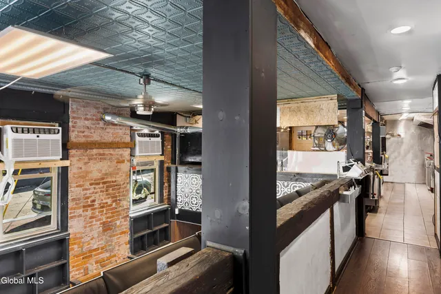 $348,000 | 764 1/2 Eastern Avenue, Schenectady, NY 12308