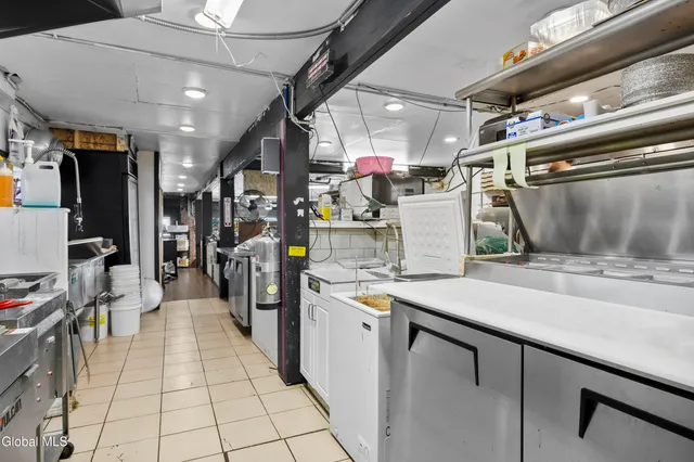 $348,000 | 764 1/2 Eastern Avenue, Schenectady, NY 12308