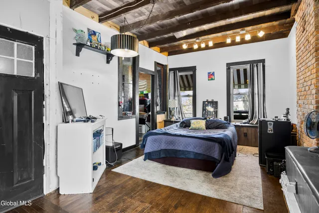 $348,000 | 764 1/2 Eastern Avenue, Schenectady, NY 12308