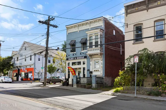 $348,000 | 764 1/2 Eastern Avenue, Schenectady, NY 12308