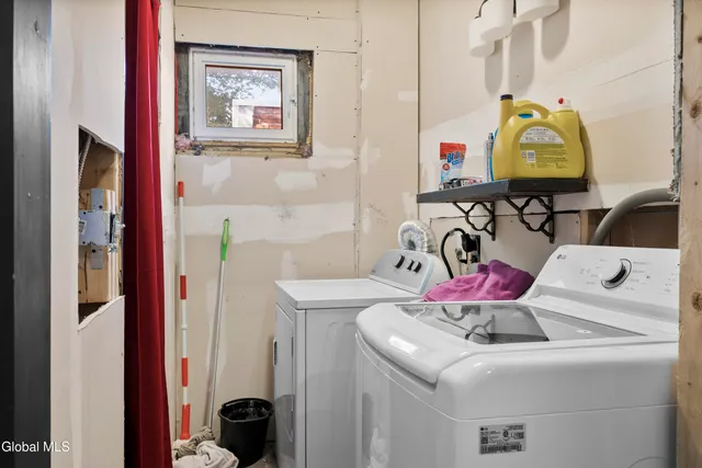 $348,000 | 764 1/2 Eastern Avenue, Schenectady, NY 12308