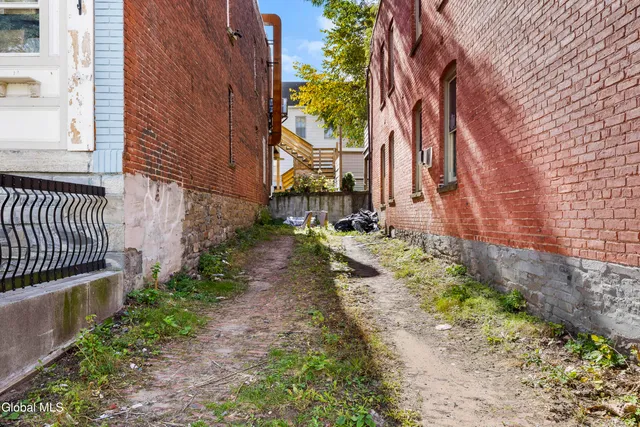 $348,000 | 764 1/2 Eastern Avenue, Schenectady, NY 12308