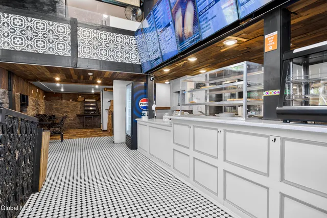 $348,000 | 764 1/2 Eastern Avenue, Schenectady, NY 12308