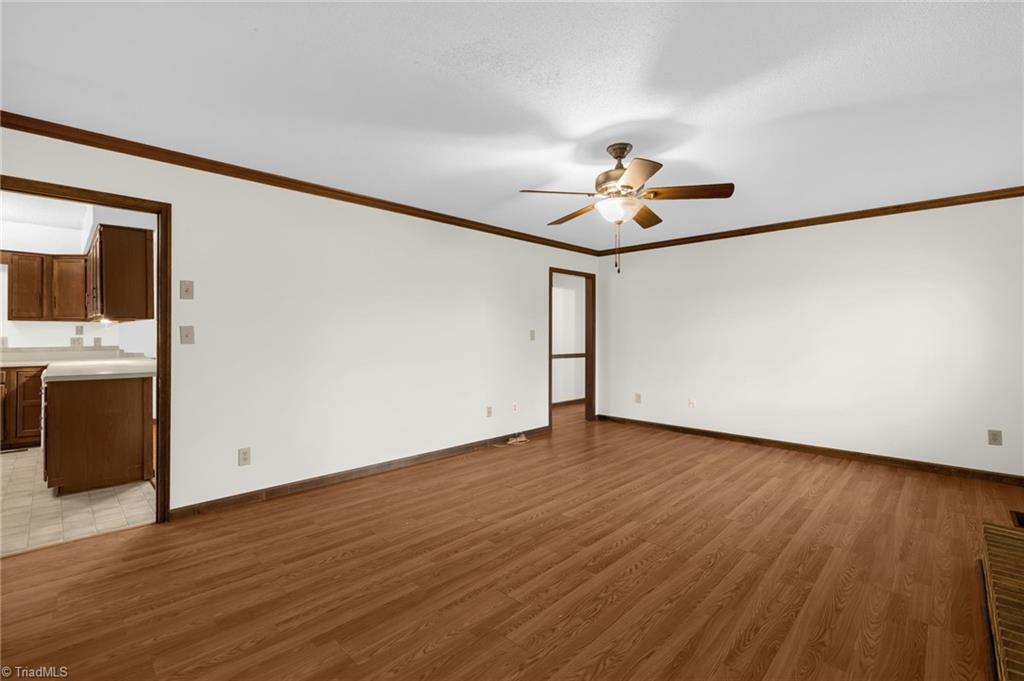 5636 Bethania Road Pfafftown, NC 27040 - Photo 8 of 38 Gallery Image 8