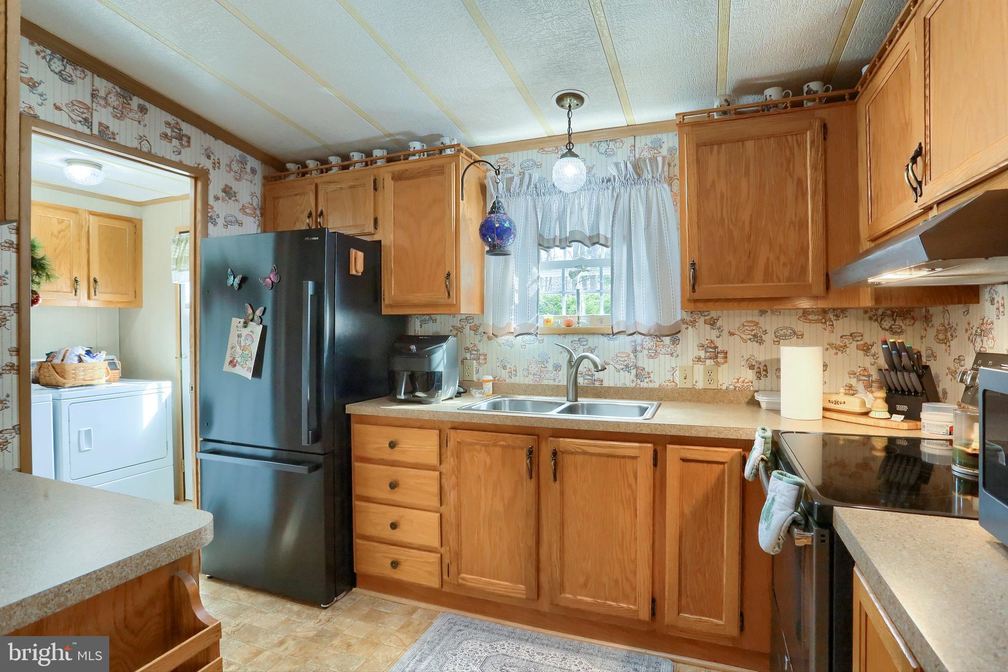 404 Maple Avenue Manheim, PA 17545 - Photo 11 of 26