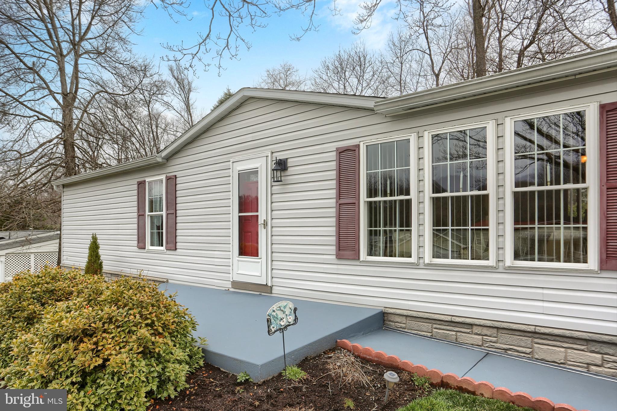 404 Maple Avenue Manheim, PA 17545 - Photo 3 of 26 Large Patio for Porch Furniture and Potted Plants